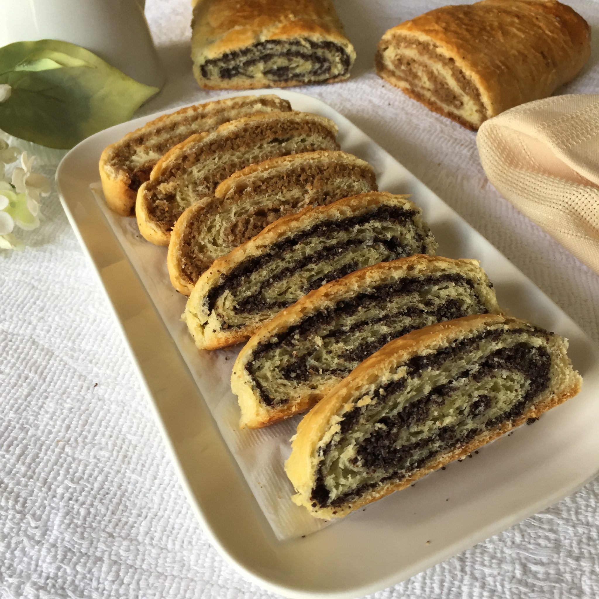 Hungarian Walnut And Poppy Seed Rolls Di S S M Kos Kal Cs The