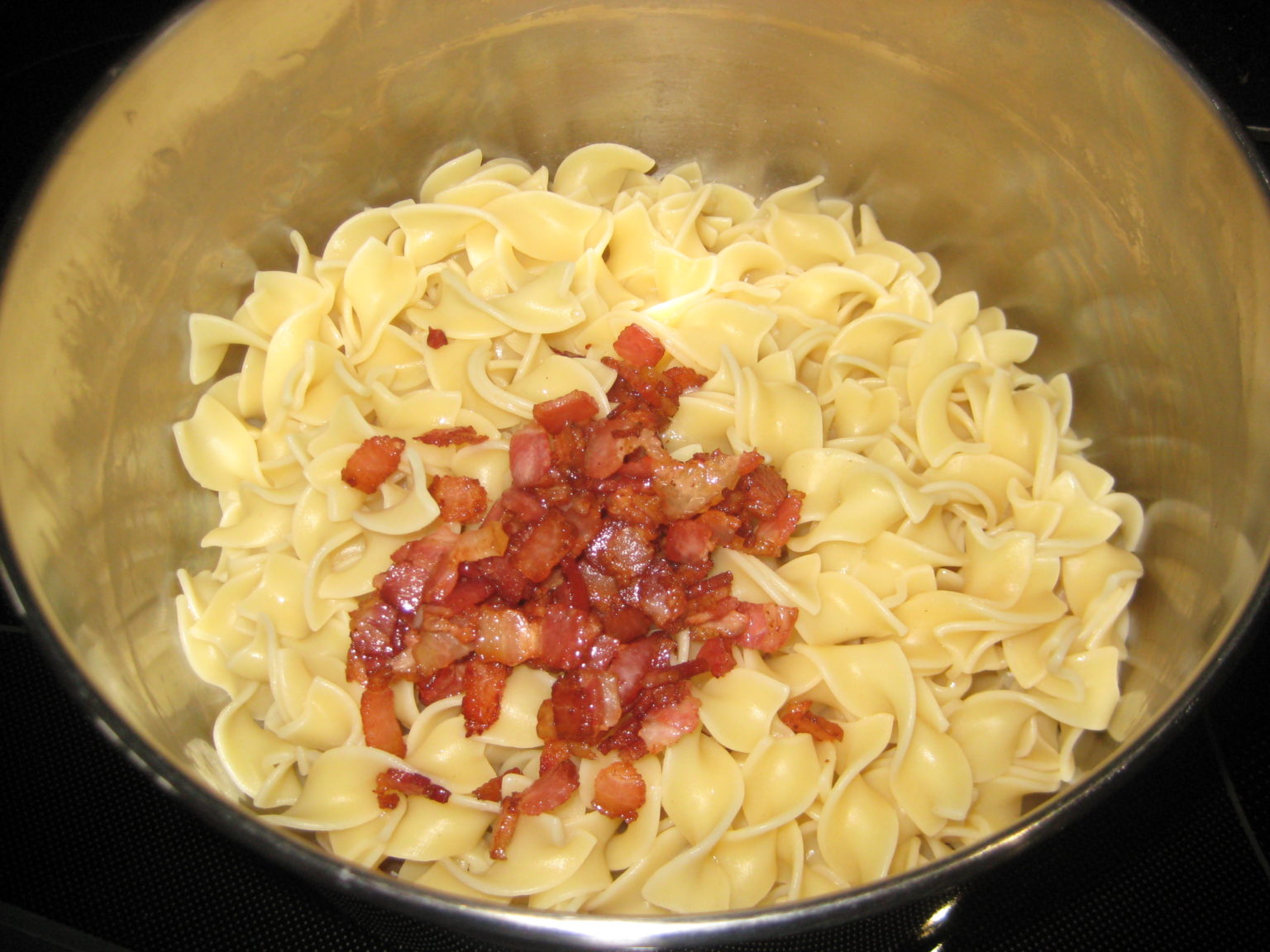 Cottage Cheese Noodles with Bacon (Túrós Csusza) The