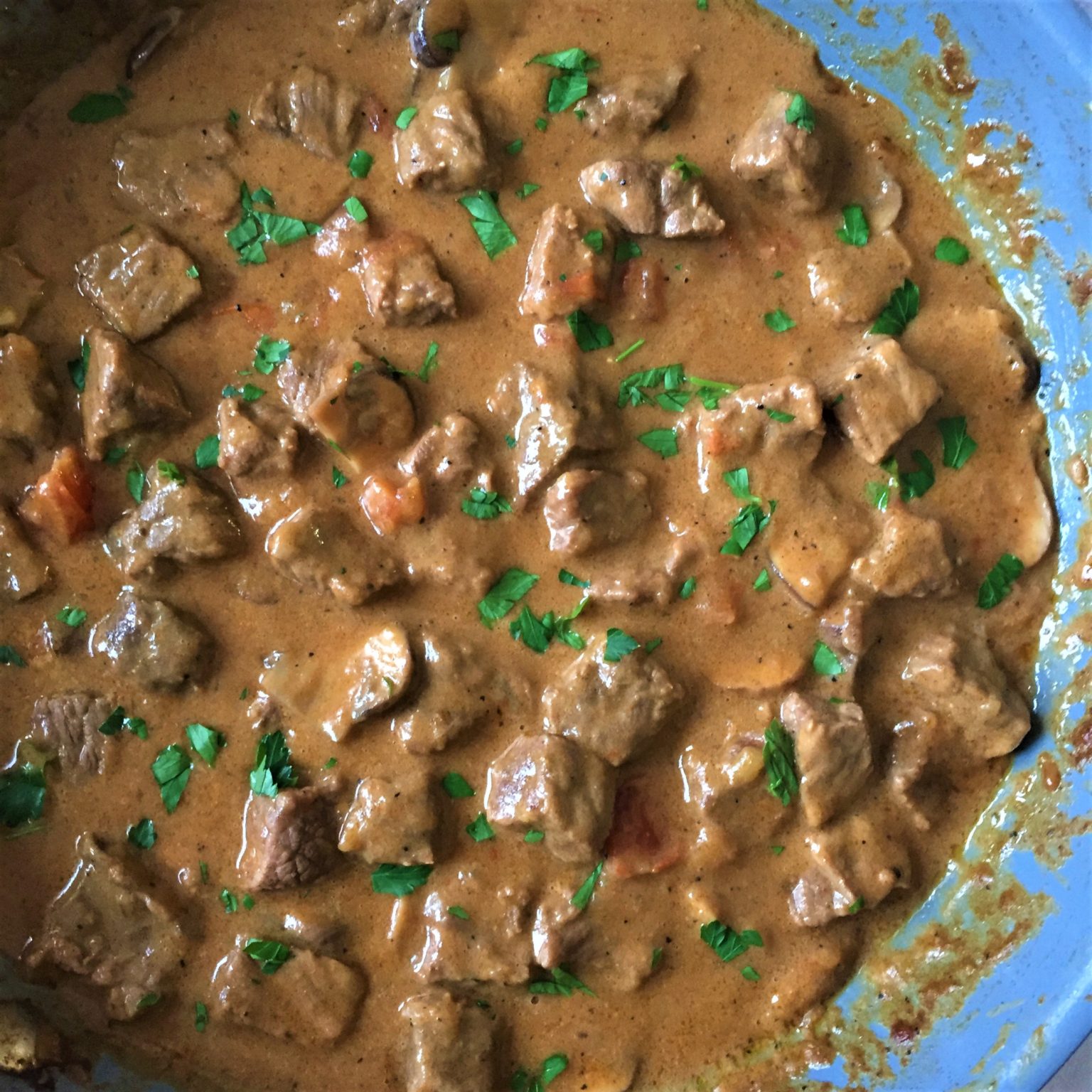 Hungarian Beef Paprika Stew (Marha Pörkölt) - The Hungary Soul