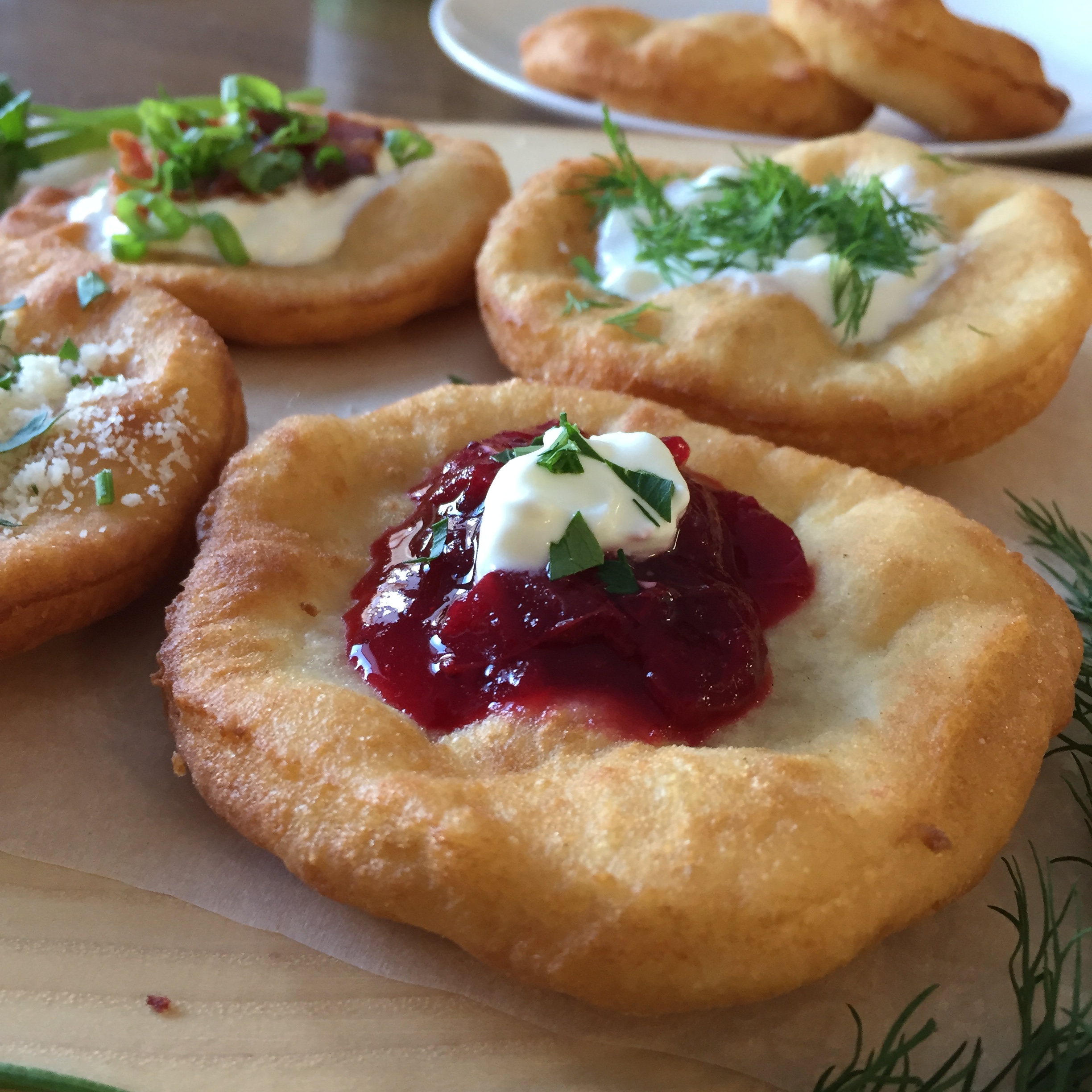Flyve drage Sow bånd Hungarian Fried Bread - Lángos - The Hungary Soul