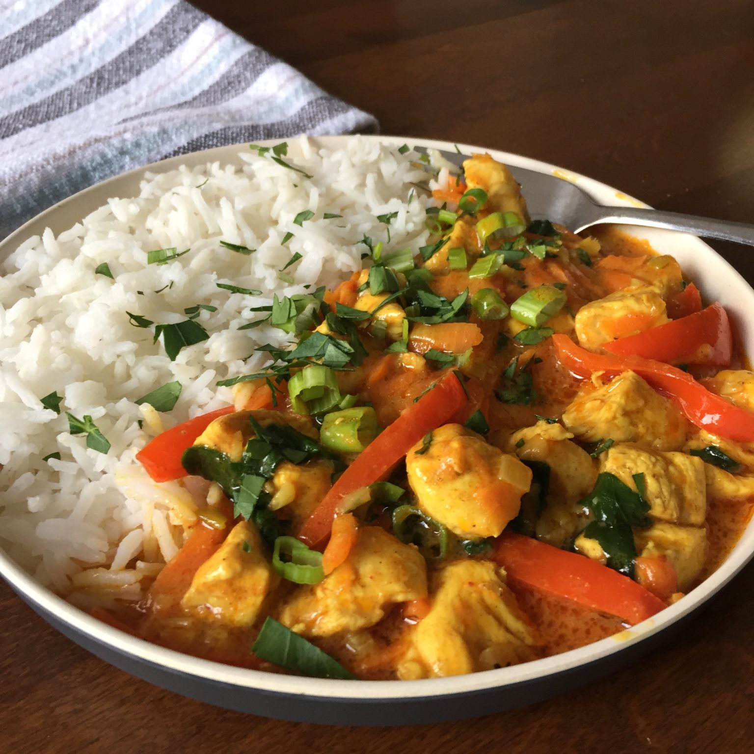 Easy Thai Chicken Coconut Curry - The Hungary Soul