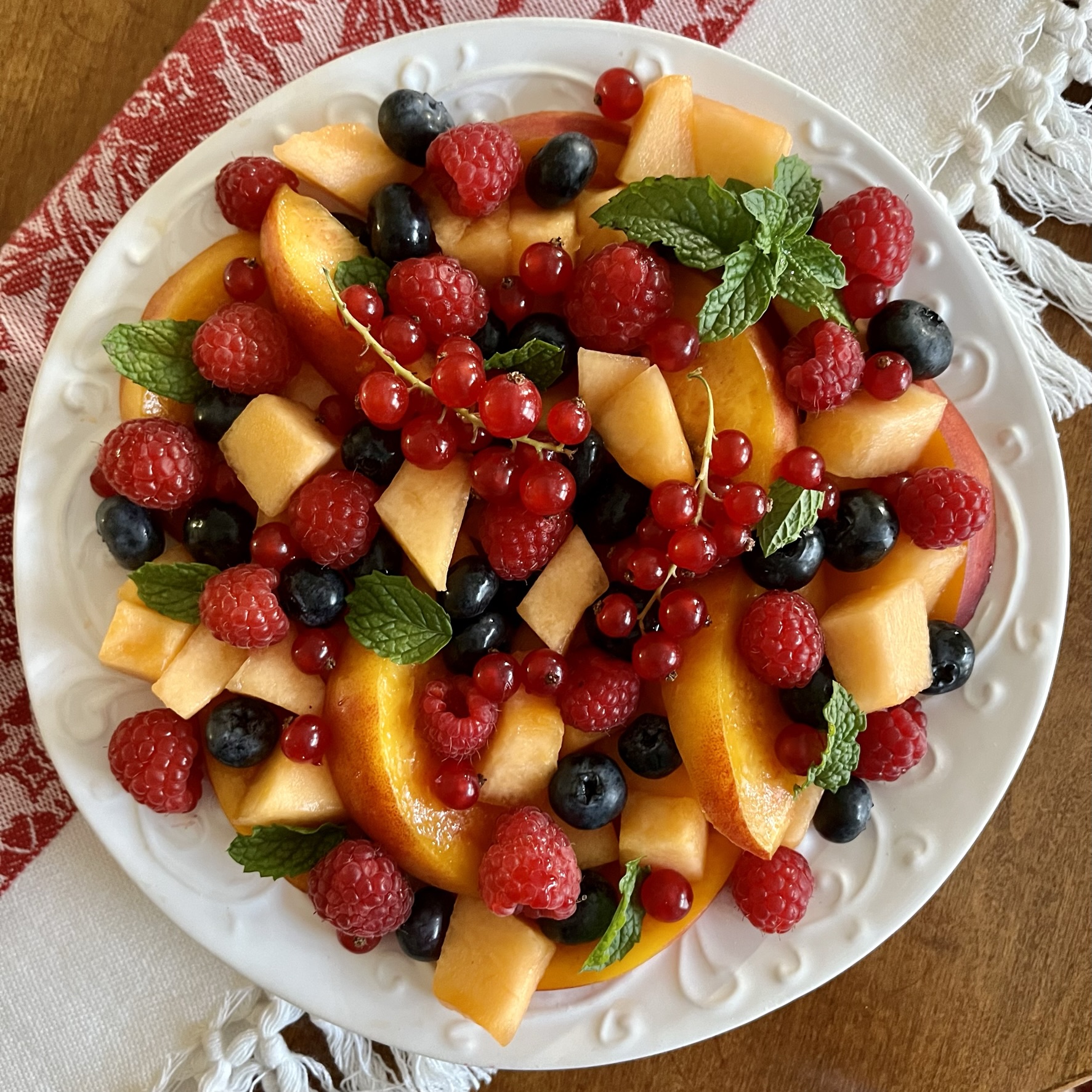 Fresh Cut Fruit Salad Bowl - 26 Oz