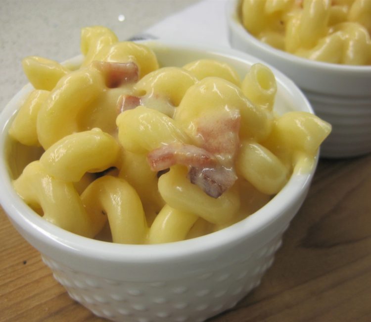 how to make a bechamel macaroni and cheese